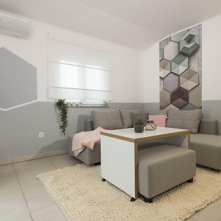 Jela Apartments ニン エクステリア 写真