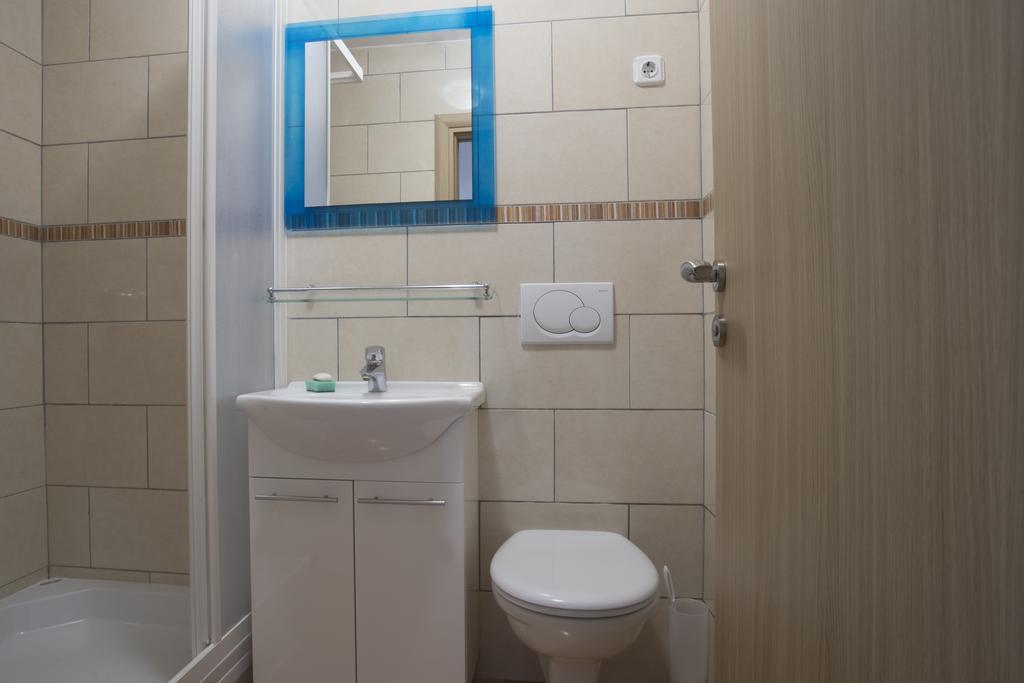 Jela Apartments ニン エクステリア 写真