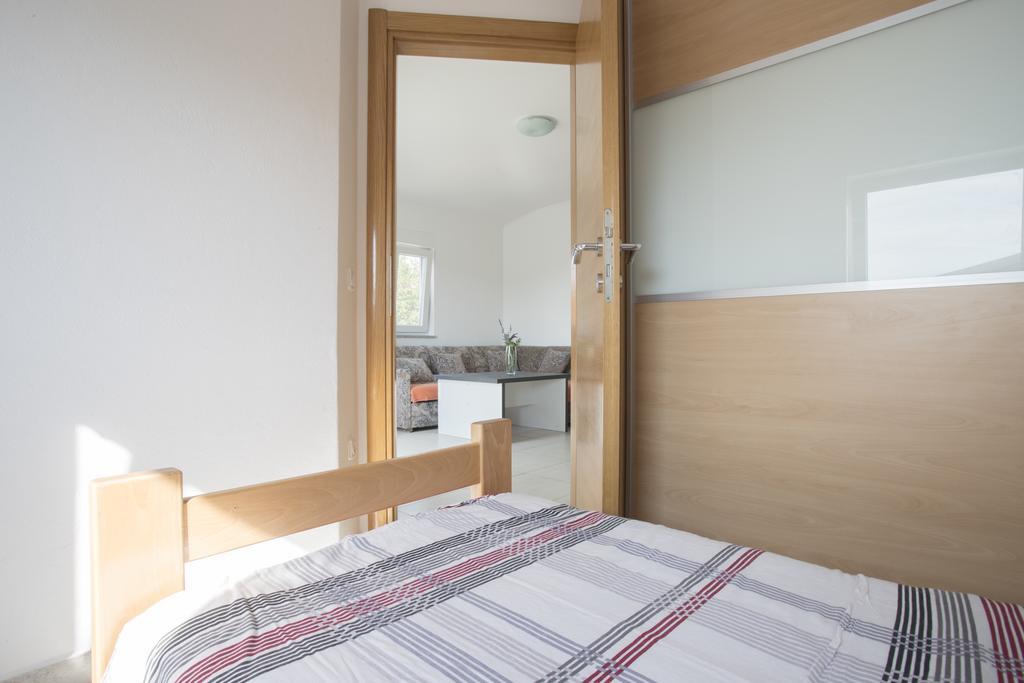 Jela Apartments ニン エクステリア 写真