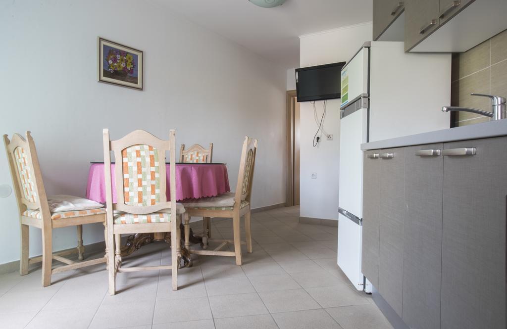 Jela Apartments ニン エクステリア 写真