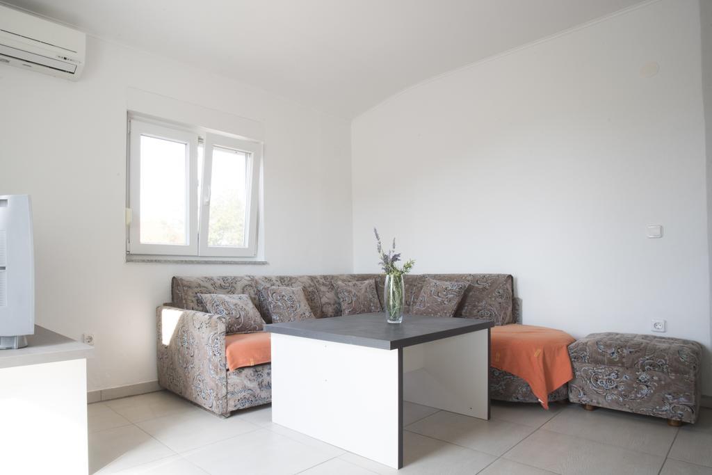 Jela Apartments ニン エクステリア 写真