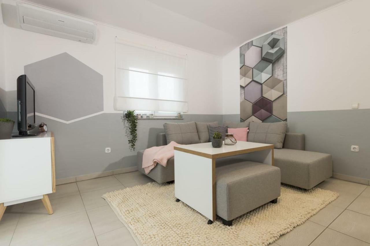 Jela Apartments ニン エクステリア 写真